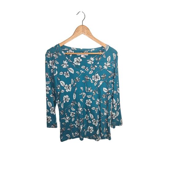 Chico's V-Neck floral 3/4 Sleeve Cotton tops bundle of 2 Size 2 - Picture 2 of 7